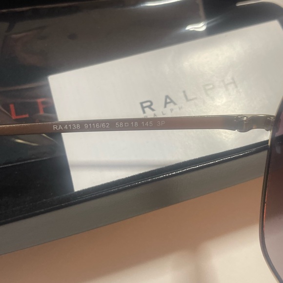 NEW Ralph by Ralph Lauren Polarized Sunglasses - Picture 5 of 7